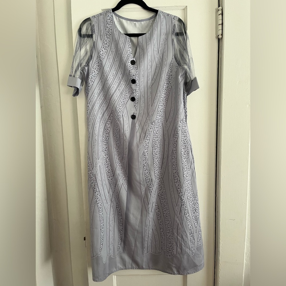 Chic Gray/blue Midi Dress with Button Accents